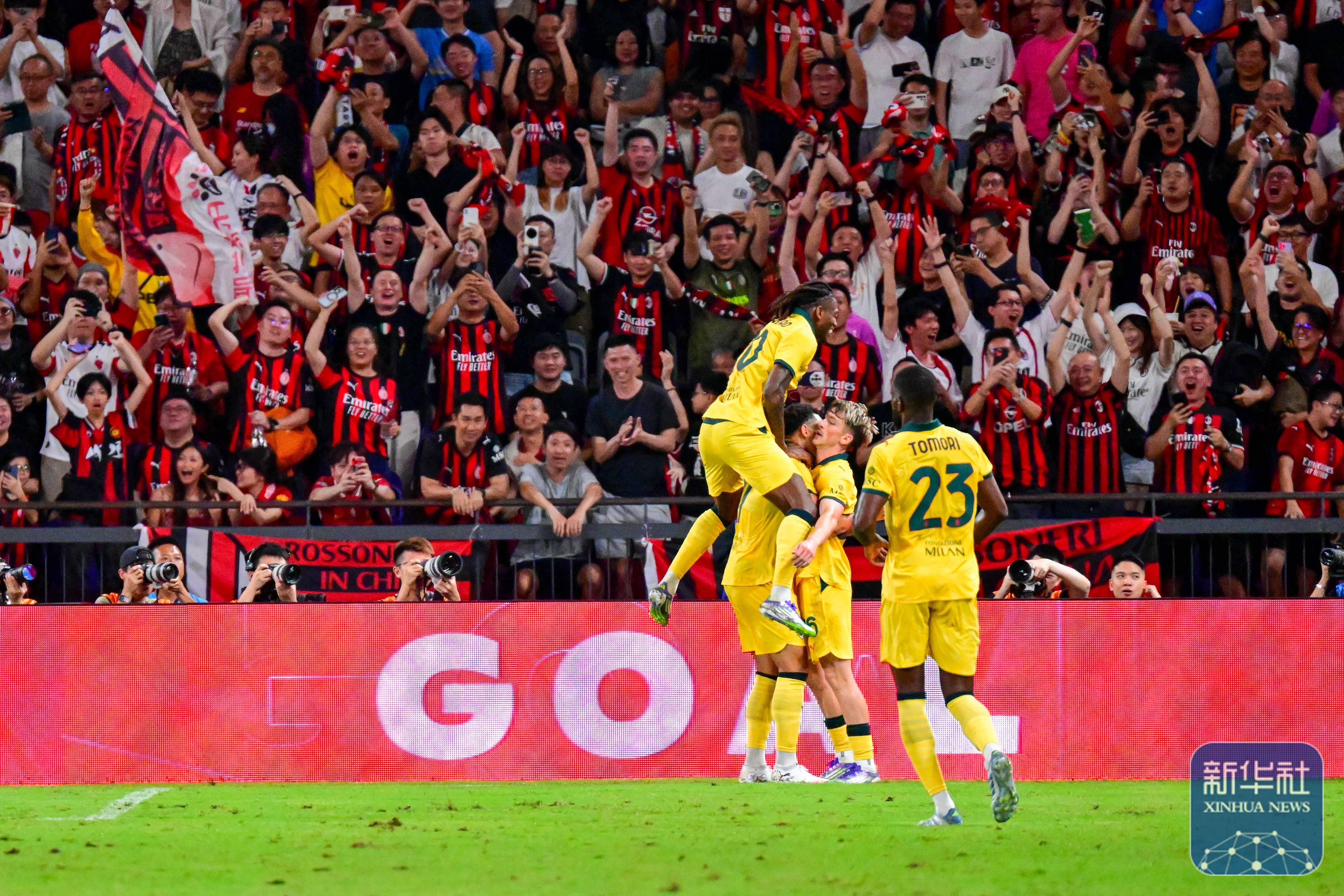 九游官网入口充值-利物浦主场大捷，球员赛后激动庆祝胜利，环境电子类型.-九游官网入口充值