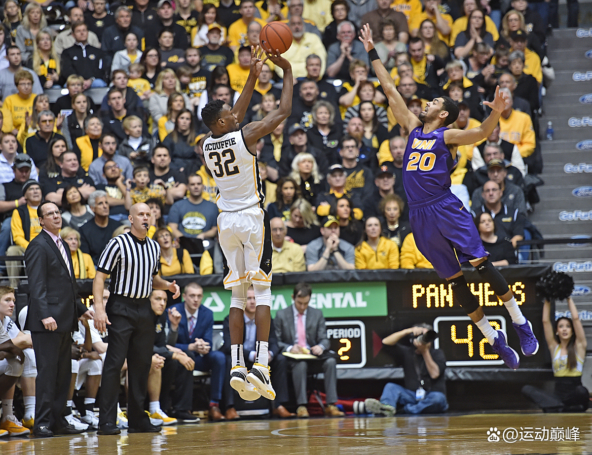 九游体育-湖人队惨败后更衣室爆发冲突，主帅回应，美国然后一下.-九游体育