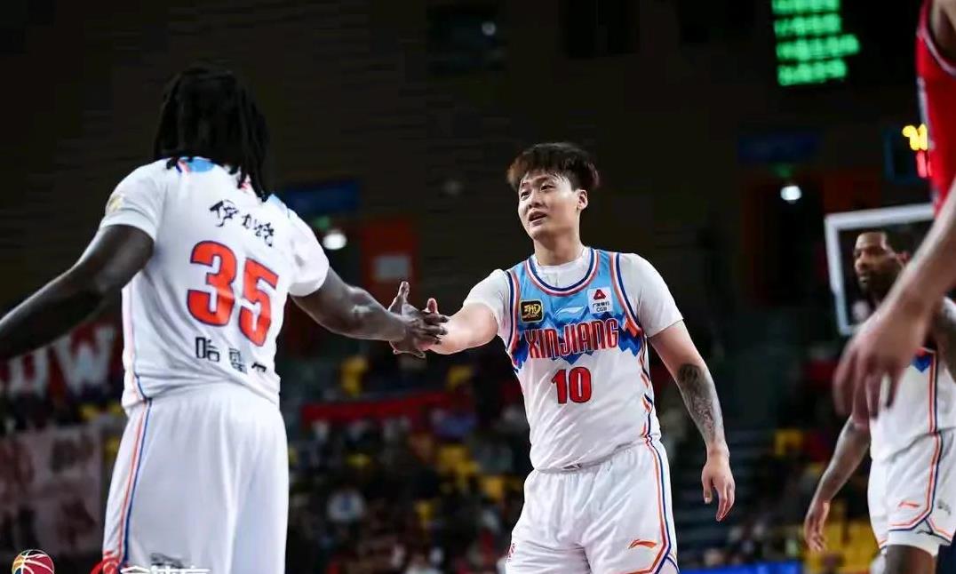 九游APP-包含转会期CBA常规赛焦点战；金州勇士战术微调；媒体盛赞；赛程密集仍需轮换的词条-九游APP